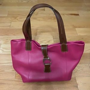 Authentic Dooney & Bourke Hand Bag